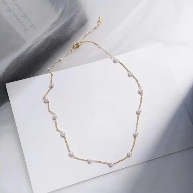 Soft Pearl Pendant Choker